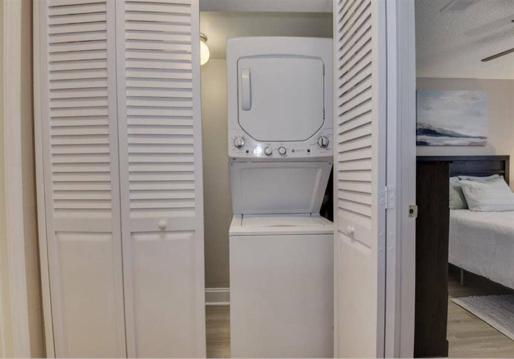Looking for a roommate in a b