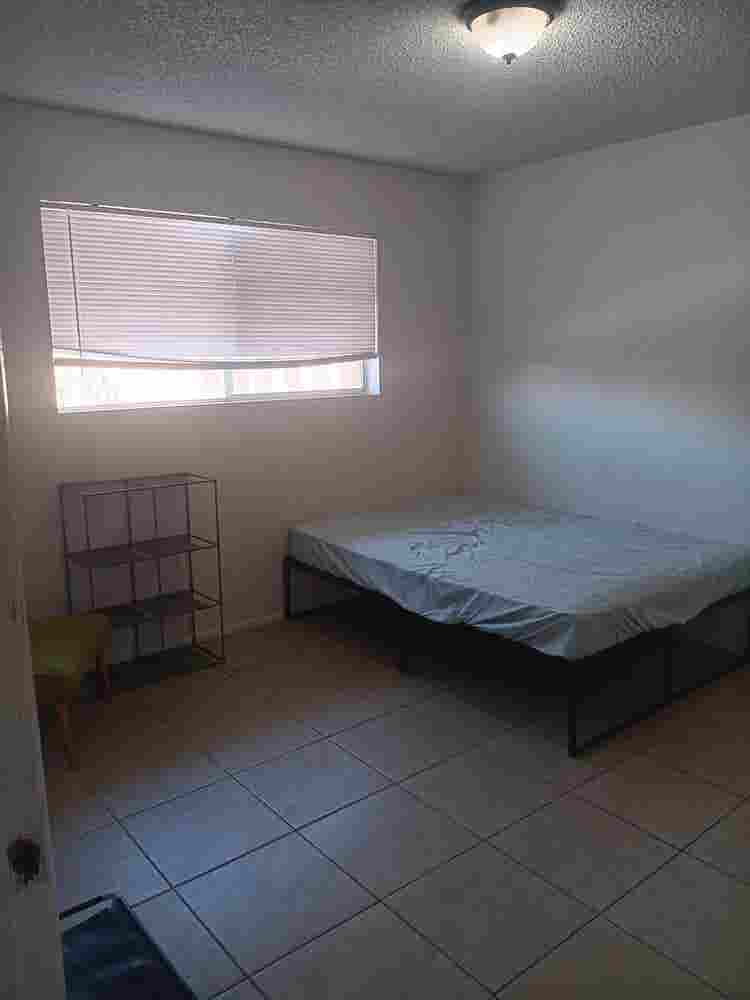Good size room with great light