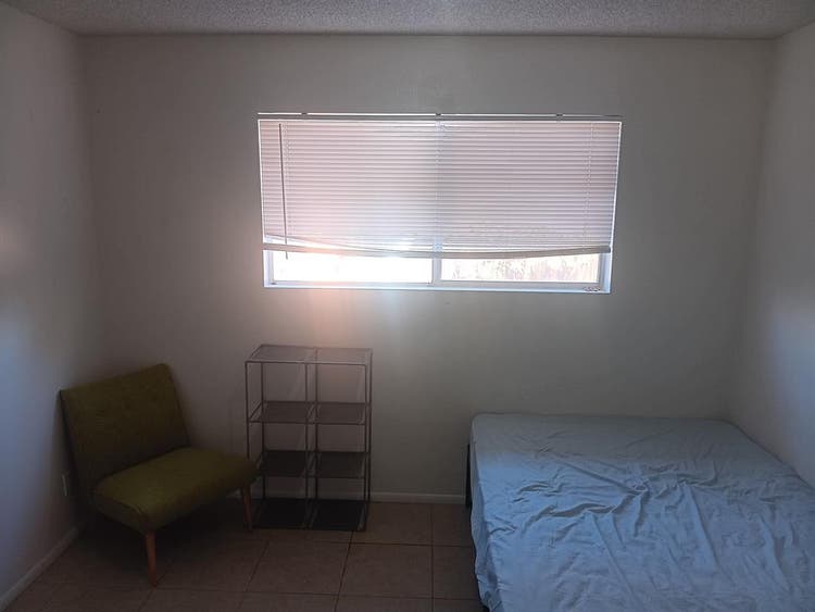 Good size room with great light