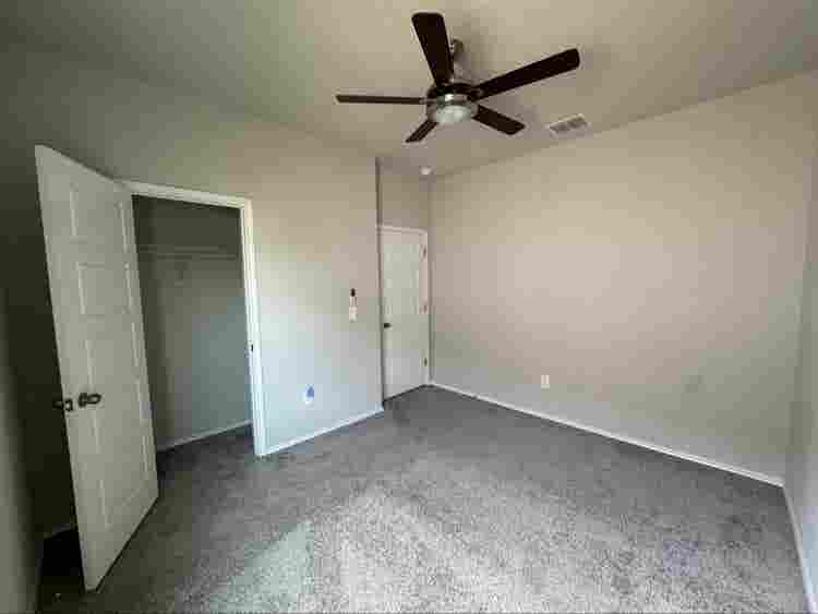 Rooms available for rent