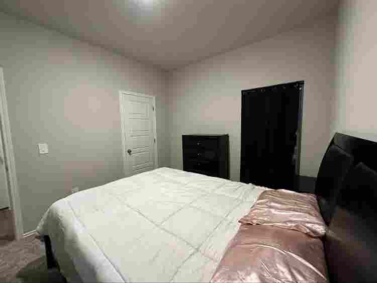 Rooms available for rent