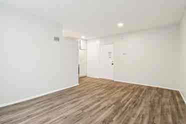 Clean STUDIO and 1 BATH