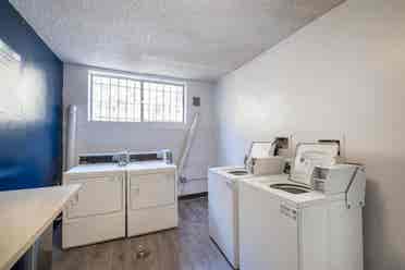Clean STUDIO and 1 BATH