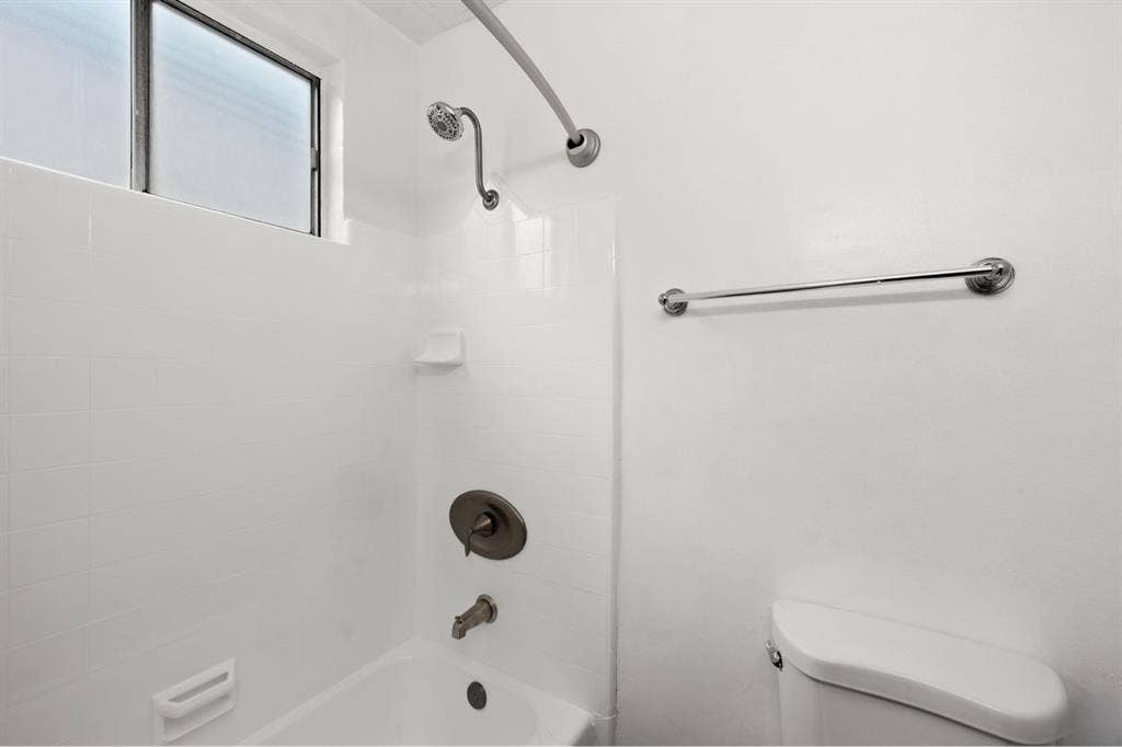 Clean STUDIO and 1 BATH