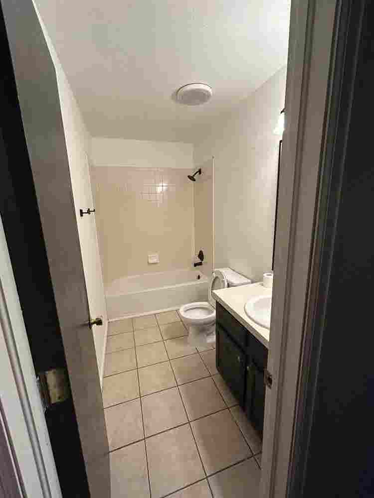 Rooms Available in Loveland Home