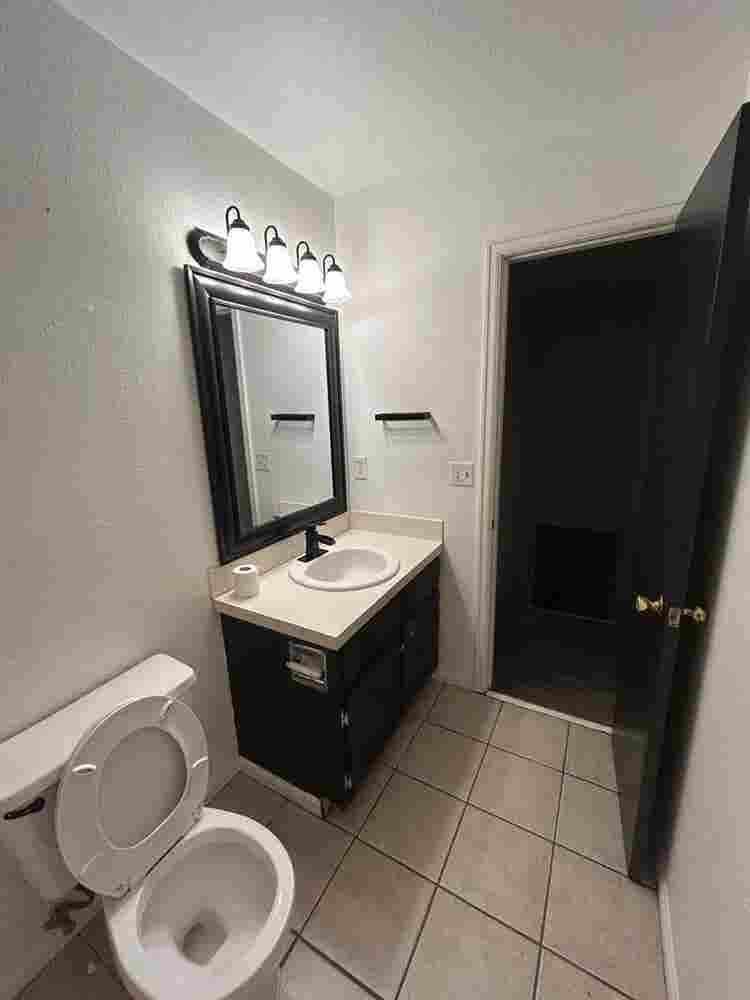 Rooms Available in Loveland Home