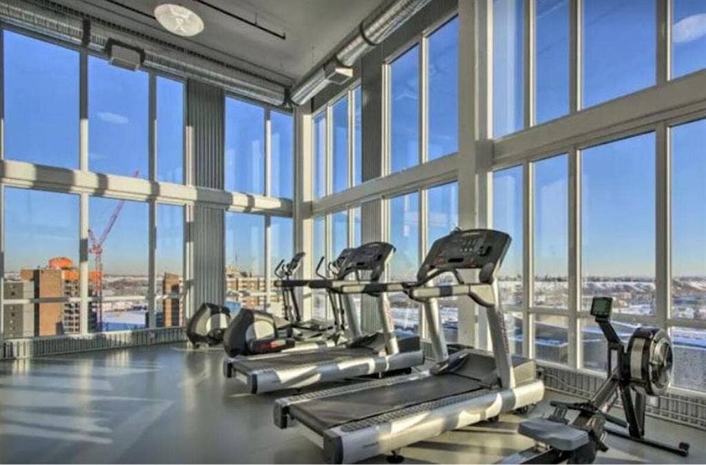 Private room to rent