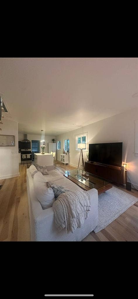 Room for rent off of Mission St!