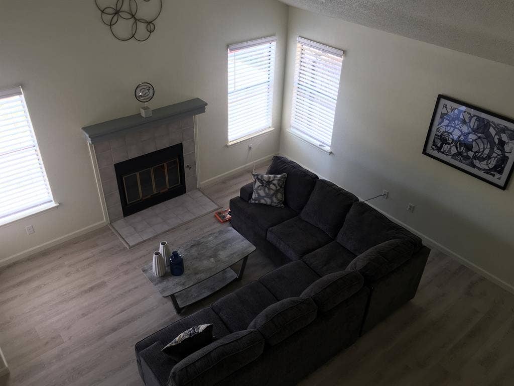Furnished-ABP-Large Room-Nor Austin