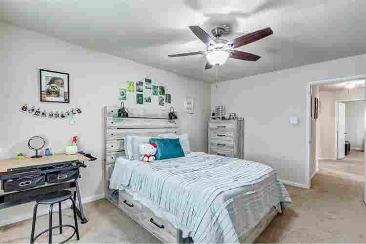 Private room for rent