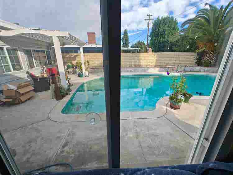 BIG private bath, garage parking