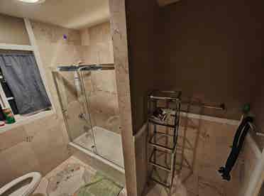 1b private bath, in  cats