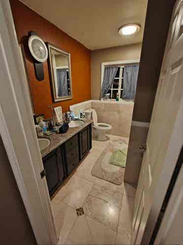 1b private bath, in  cats
