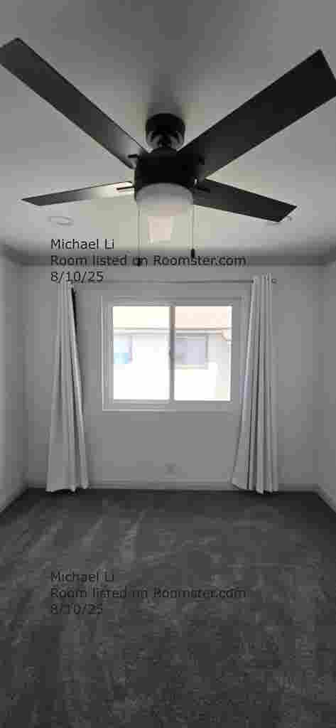 Room for Rent w/ Parking Space