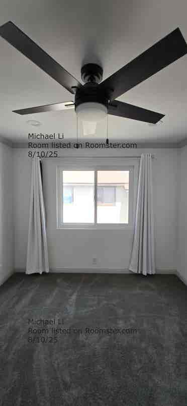 Room for Rent w/ Parking Space