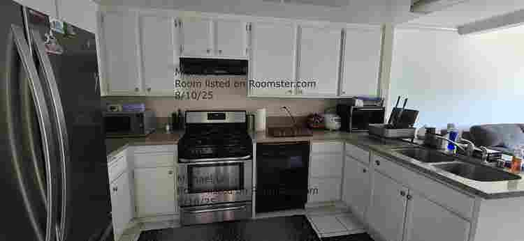Room for Rent w/ Parking Space