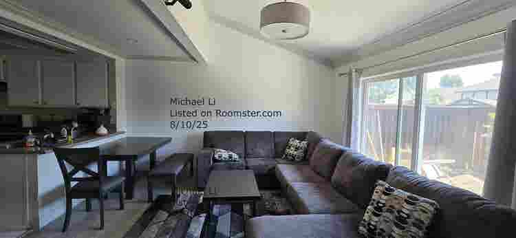 Room for Rent w/ Parking Space