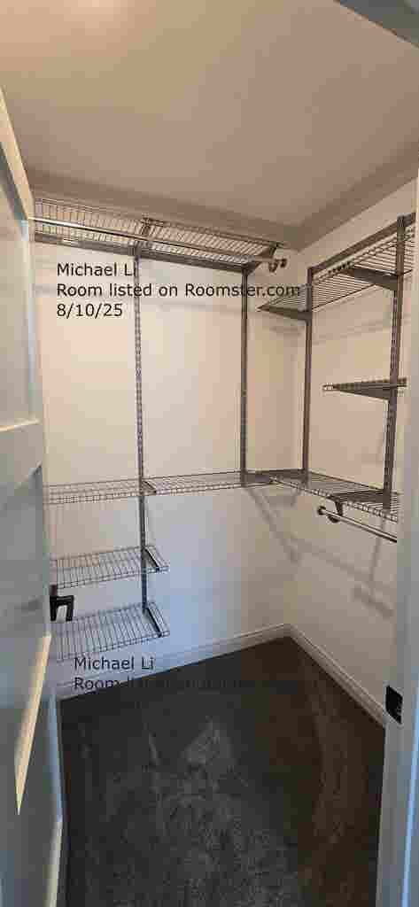 Room for Rent w/ Parking Space