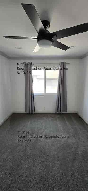 Room w/ Garage Parking Space