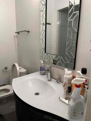 FURNISHED ROOM FOR RENT NEAR SUBWAY