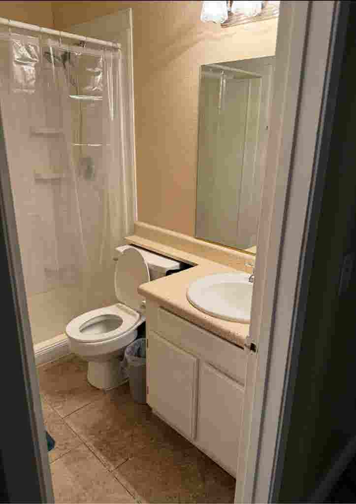 Cozy Room – Quiet, Pet-Free Home