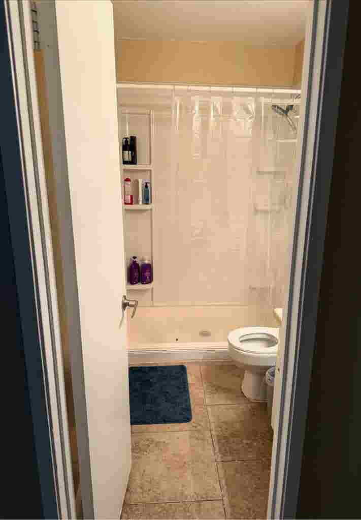 Cozy Room – Quiet, Pet-Free Home