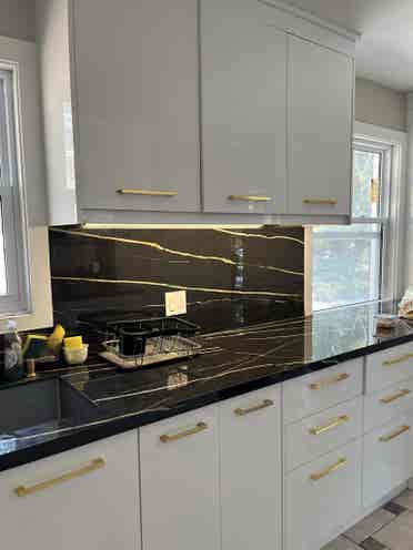 MASTER BEDROOM FOR RENT NEAR SUBWAY