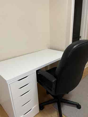 MASTER BEDROOM FOR RENT NEAR SUBWAY