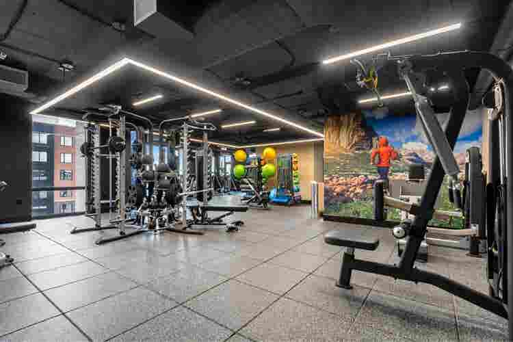 🌇 Sublease – ,/mo