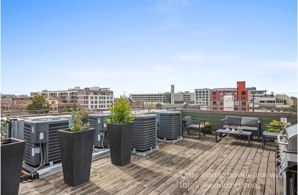 1 Bedroom/Private bathroom Oakland