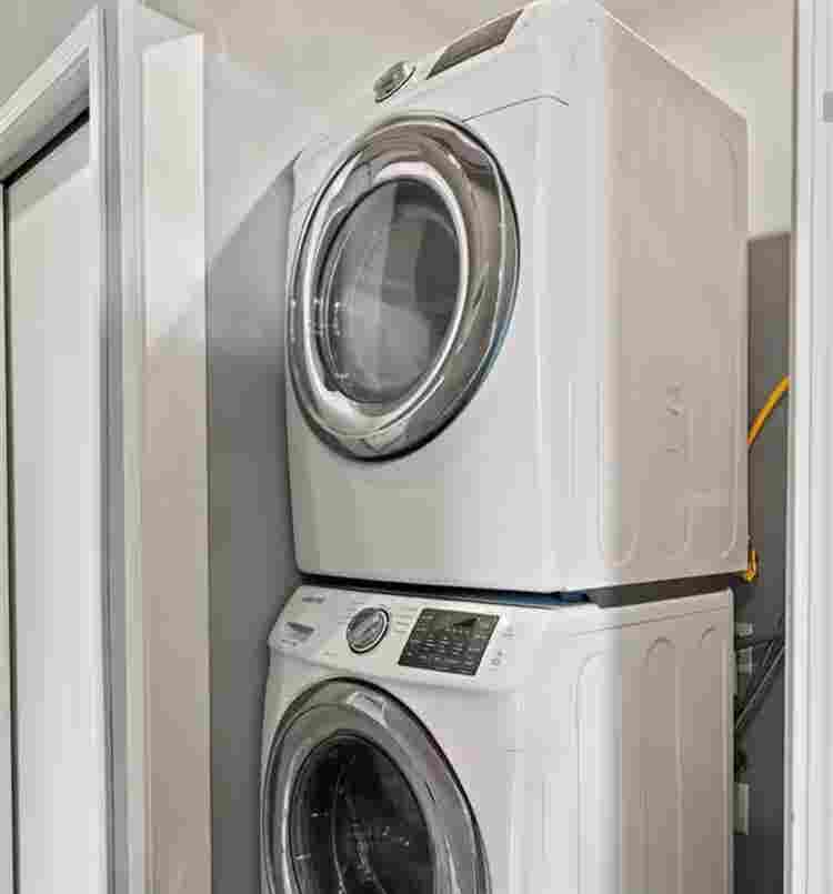 1 Bedroom/Private bathroom Oakland