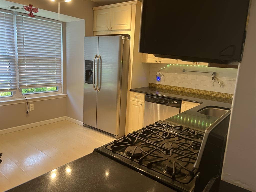 lovely end unit house
