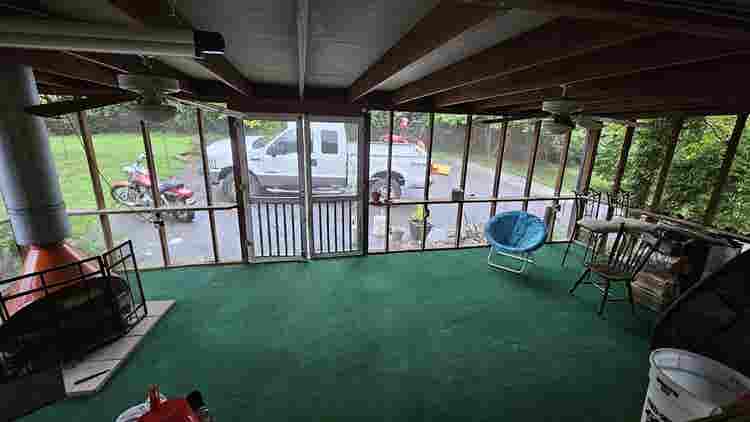Westside room 8 mins from campus