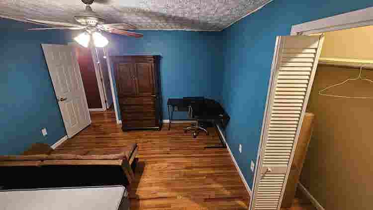 2 rooms for price of 1 private bath