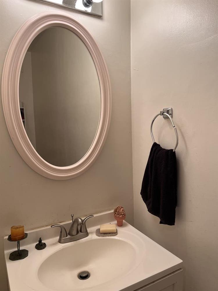 Room for rent with private toilet