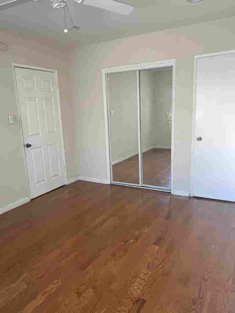 Room for rent with private toilet
