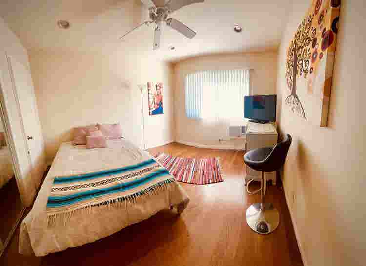 Room for rent with private toilet