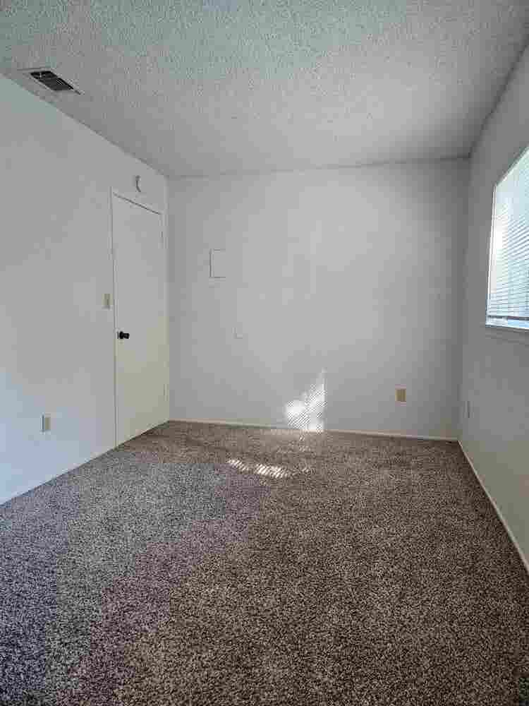 ¹²⁰⁰ sqft, Fireplace🔥 2 BR/patios