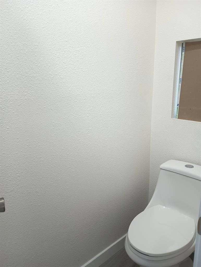 Small Two-Bedroom Apartment 4 Rent