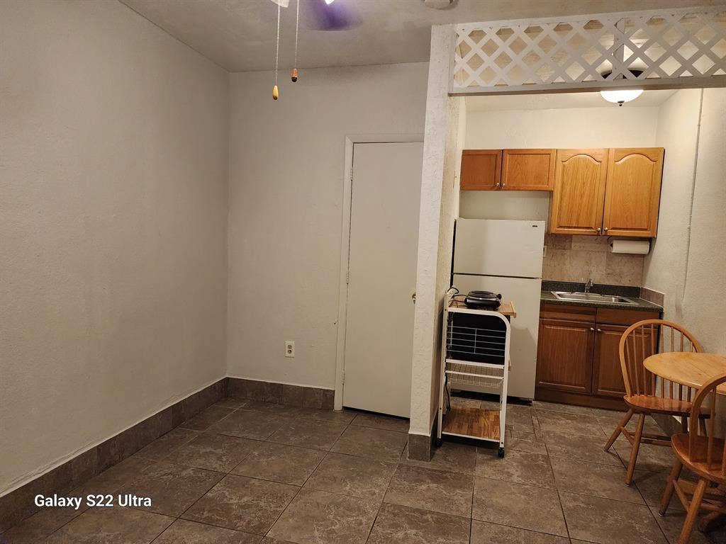 Efficiency room for rent.