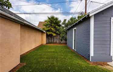 1BR with Private Backyard & Garage