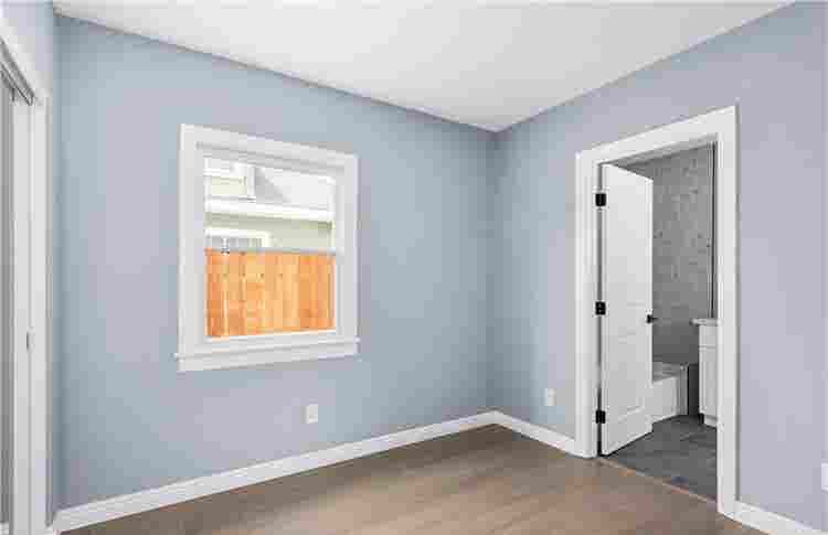 1BR with Private Backyard & Garage