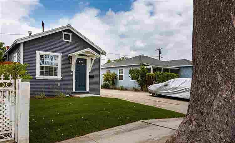 1BR with Private Backyard & Garage