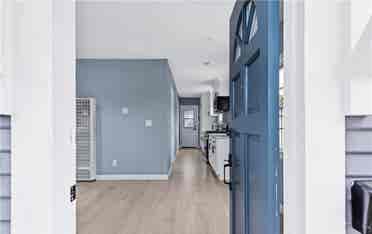 1BR with Private Backyard & Garage