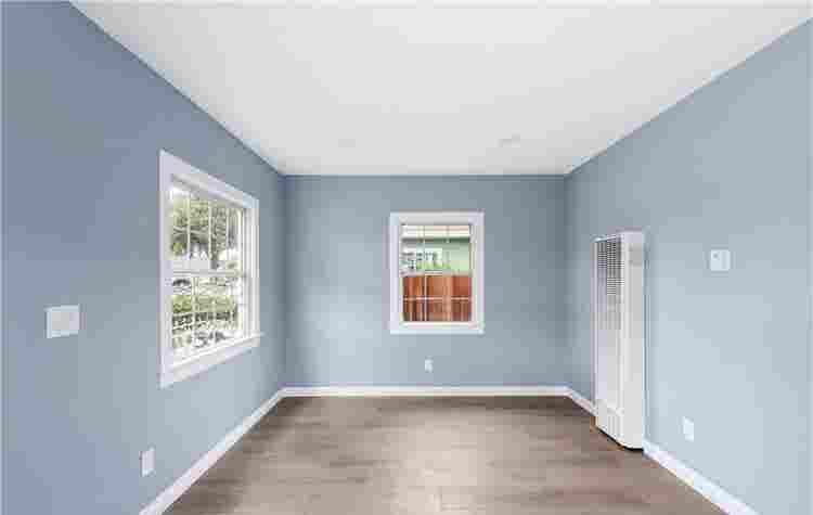 1BR with Private Backyard & Garage