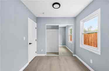 1BR with Private Backyard & Garage