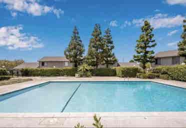 Bright, 1 Bedroom For Rentt