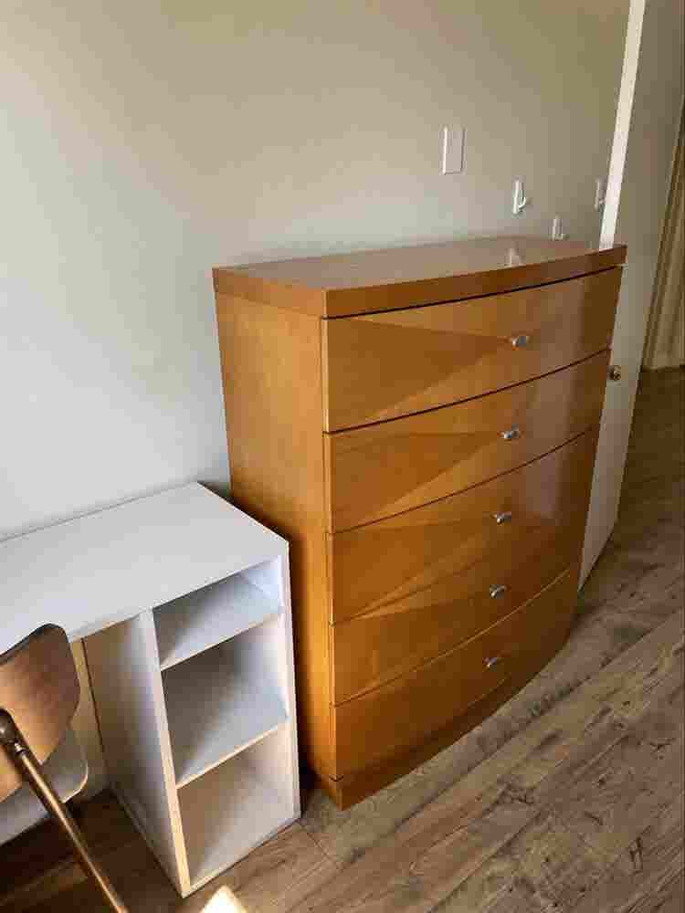 Bright, 1 Bedroom For Rentt