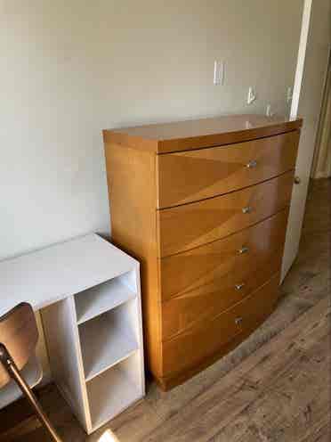 Bright, 1 Bedroom For Rentt