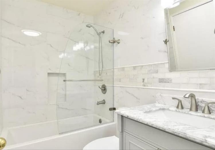 Bright, 1 Bedroom For Rentt